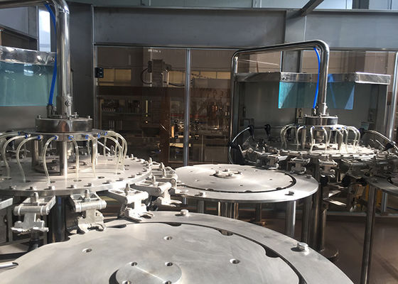 3 Machine van het het Sapflessenvullen van In1 Monobloc Automatische/het Water van de Huisdierenfles het Vullen Machine leverancier