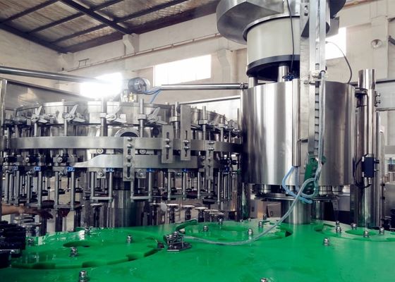 SUS304 flesje Vloeibare Drank het Vullen Machine, Sprankelende Drank het Vullen Machine leverancier